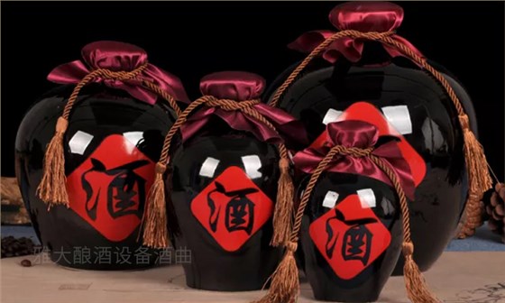 「酒廠(chǎng)釀酒設(shè)備」除光瓶外 這幾種常見(jiàn)的白酒包裝也要知道！2