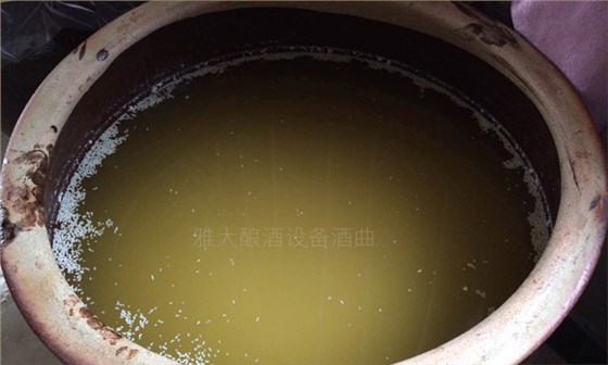 做大米酒適合哪種小型酒廠設備和發(fā)酵工藝?做大米酒注意事項!-05-大米熟料液態(tài)釀酒 做大米酒適合哪種小型酒廠設備和發(fā)酵工藝?做大米酒注意事項!-05-大米熟料液態(tài)釀酒