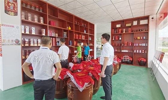小酒坊燒酒設備的純糧酒賣不過瓶裝勾兌酒?該放下你的偏見了! 7 小酒坊燒酒設備的純糧酒賣不過瓶裝勾兌酒?該放下你的偏見了! 7
