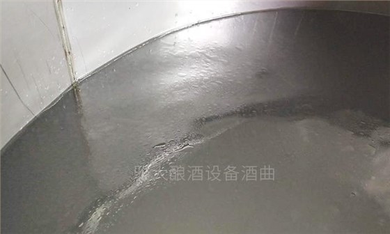 大型釀酒設備釀造的純糧酒 8