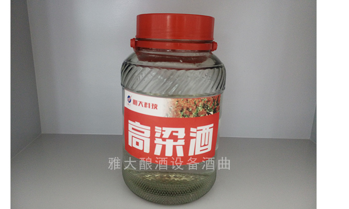 用固態釀酒設備做高粱酒口感好，可為何還建議他做液態？