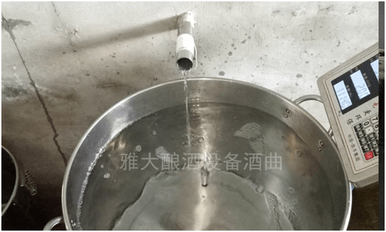 白酒釀造設(shè)備做的白酒降度過程中，您遇到這8大疑惑了嗎？2