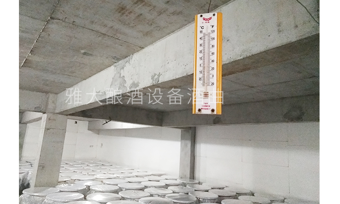 用電加熱釀酒設備做生料酒,想做出傳統酒口感請注意這3點!-04-發酵房溫度計1 用電加熱釀酒設備做生料酒,想做出傳統酒口感請注意這3點!-04-發酵房溫度計1