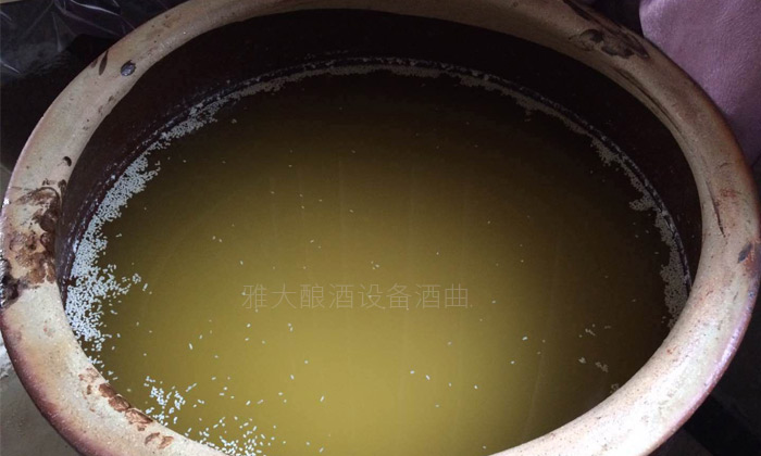 做大米酒適合哪種小型酒廠設備和發酵工藝?做大米酒注意事項!-05-大米熟料液態釀酒 做大米酒適合哪種小型酒廠設備和發酵工藝?做大米酒注意事項!-05-大米熟料液態釀酒