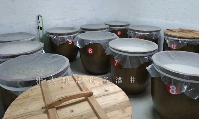 新手用蒸餾釀酒設(shè)備釀酒,想快速打開(kāi)酒市場(chǎng)靠的不僅僅是酒好… 1 新手用蒸餾釀酒設(shè)備釀酒,想快速打開(kāi)酒市場(chǎng)靠的不僅僅是酒好… 1