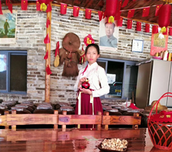 雙峰寨特色產業：“以酒為媒”花開更香